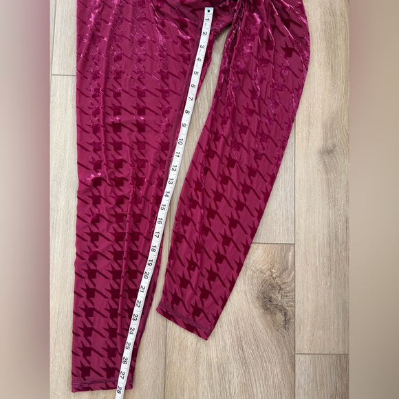 Savage X Fenty Wine Houndstooth High-Waisted Leggings - Picture 7 of 12